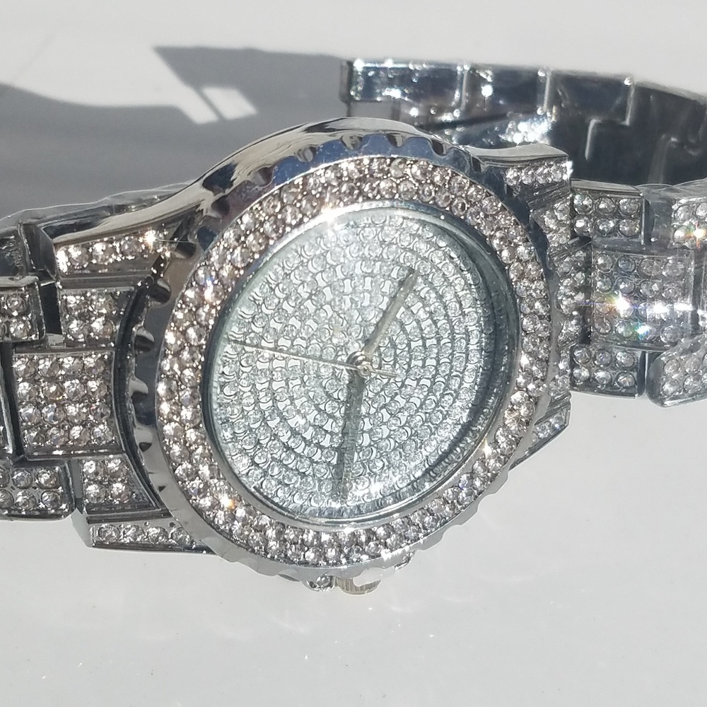 Crystal Timepiece - Picture 4 of 4